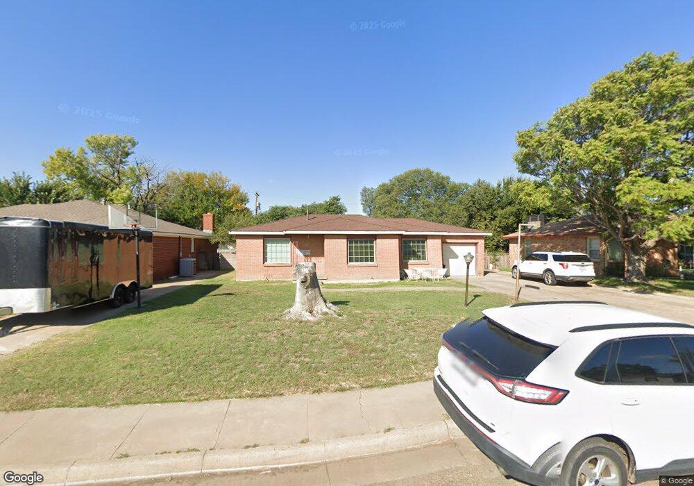 410 Powell Ave, Dumas, TX 79029 - photo 1