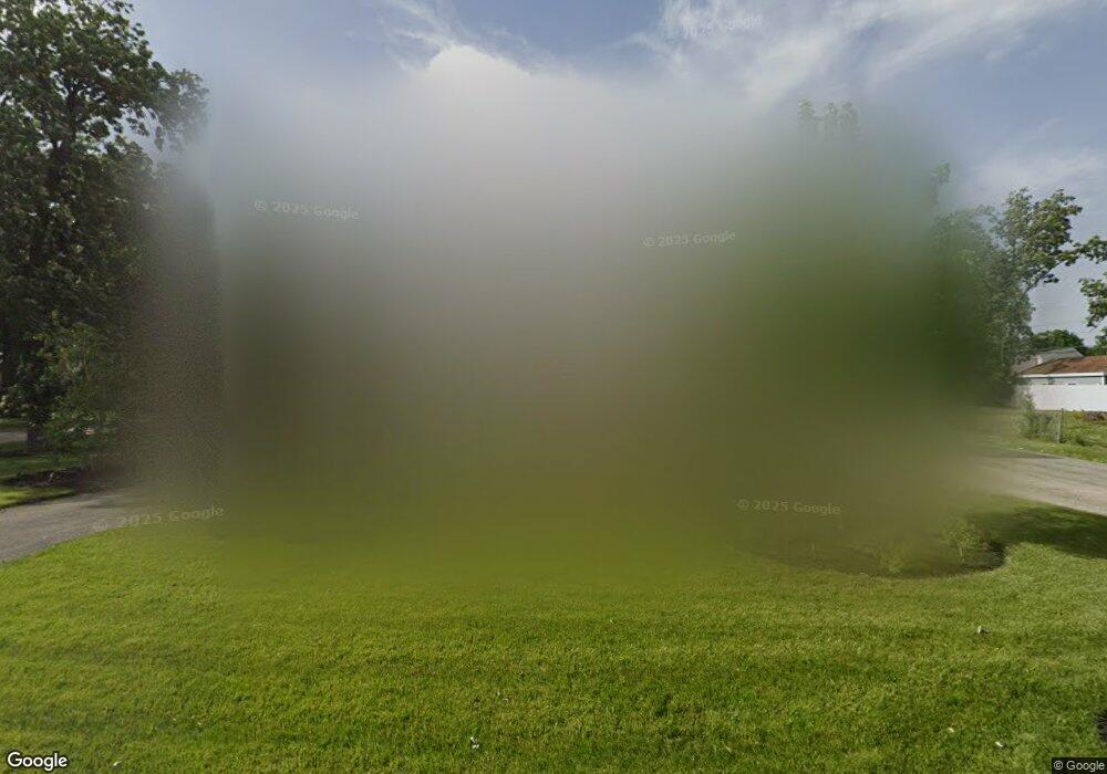 579 W 3rd St, Elmhurst, IL 60126 - photo 1