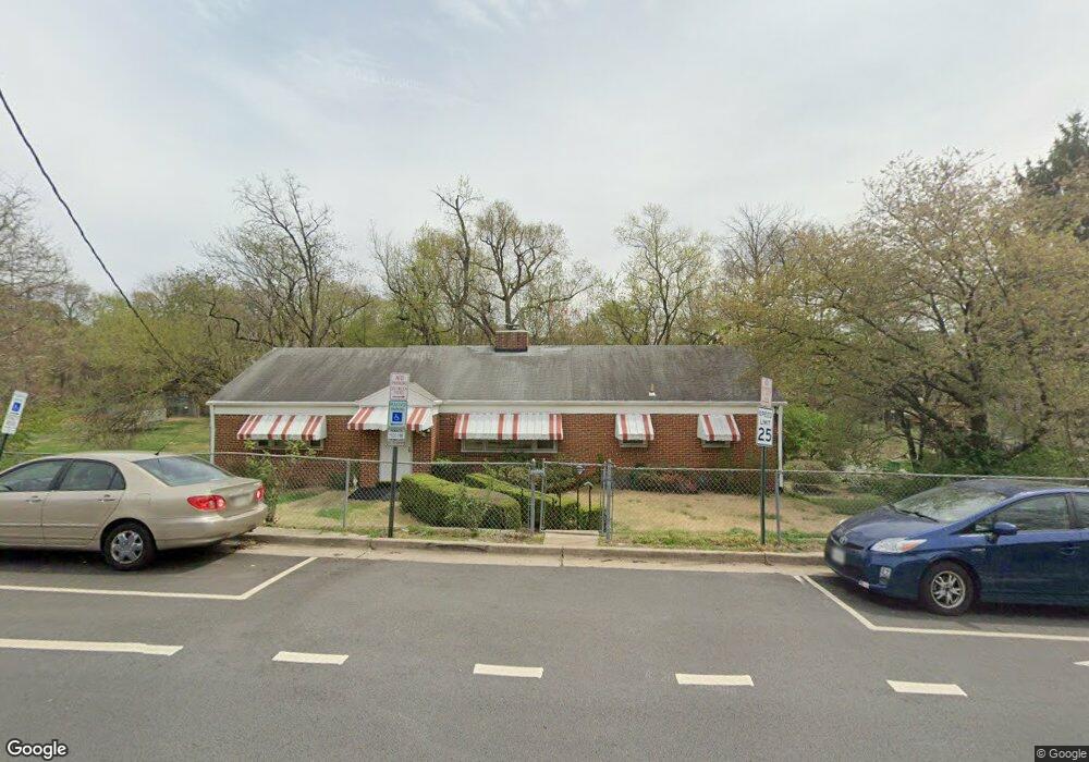 39 W Taylor Run Pkwy, Alexandria, VA 22314 - photo 1