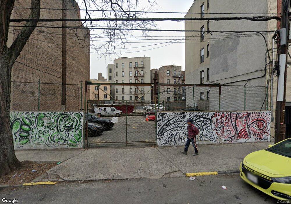 2414 Cambreleng Ave, Bronx, NY 10458 - photo 1