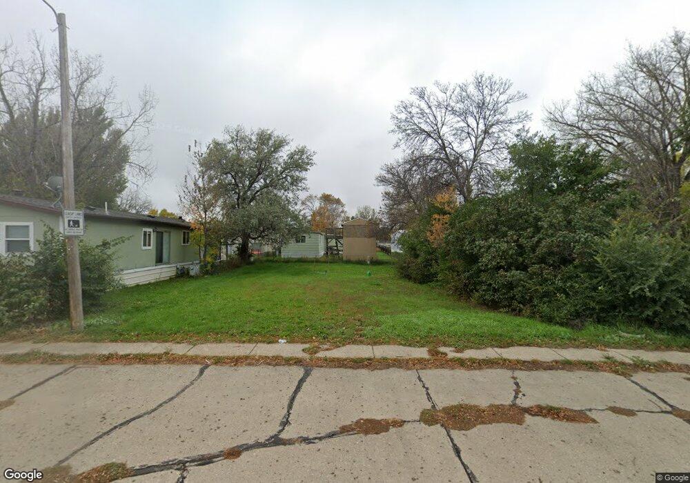 411 E Prairie Ln, Mandan, ND 58554 - photo 1