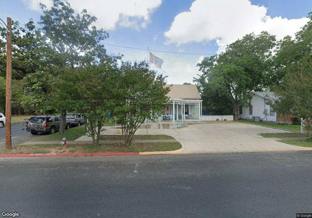 206 S Lincoln St, Fredericksburg, TX 78624 - photo 1