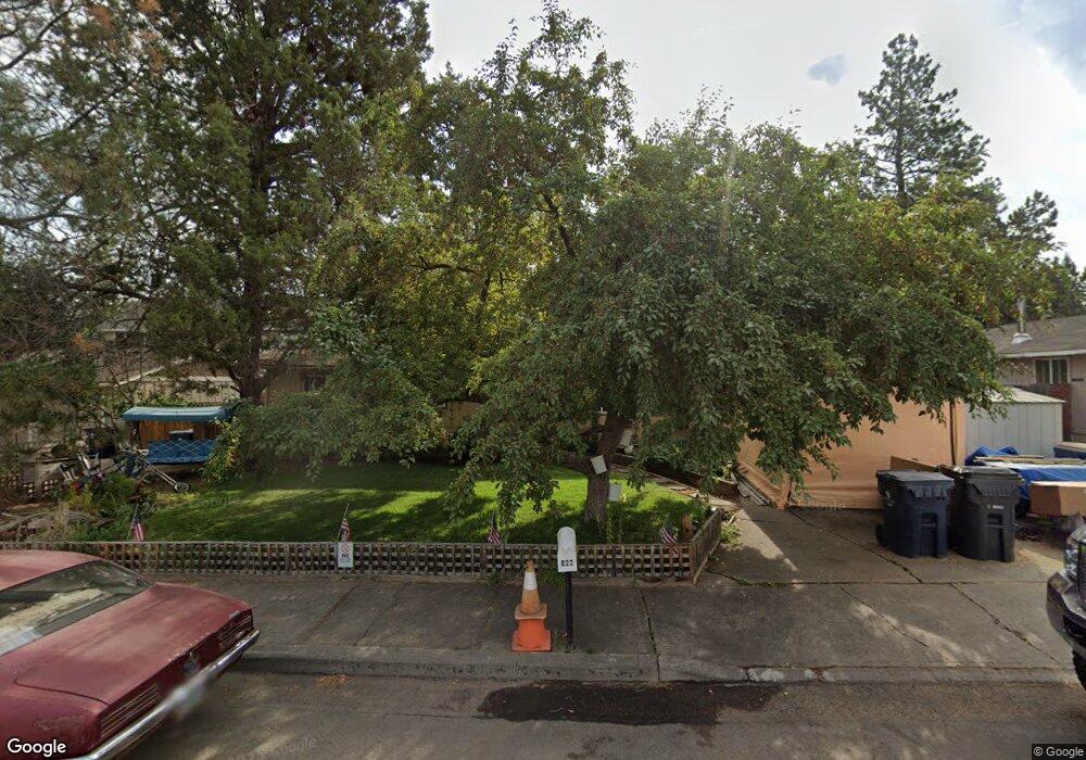 822 SE 5th St, Bend, OR 97702 - photo 1