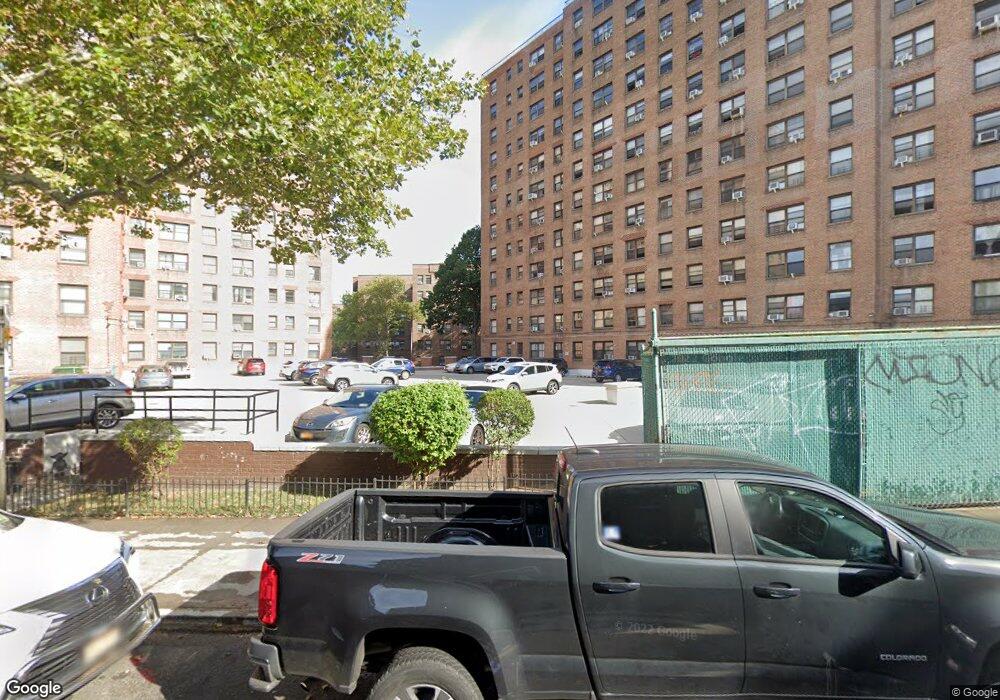 The Howard unit 11 B, Rego Park, NY 11374 - photo 1