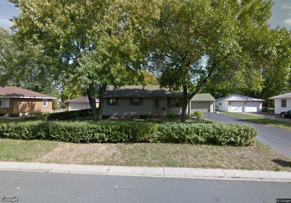 9452 Quaker Ln N, Maple Grove, MN 55369 - photo 1