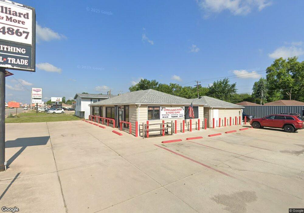 800 W Mcgalliard Rd, Muncie, IN 47303 - photo 1