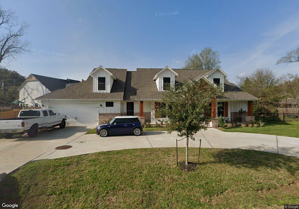 702 Hicks St, Tomball, TX 77375 - photo 1