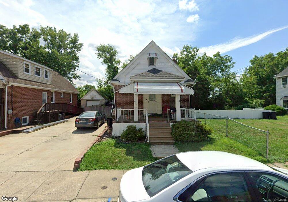 518 Pershing Ave, Darby, PA 19023 - photo 1