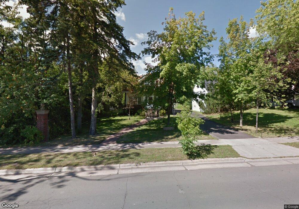 2523 E 4th St, Duluth, MN 55812 - photo 1