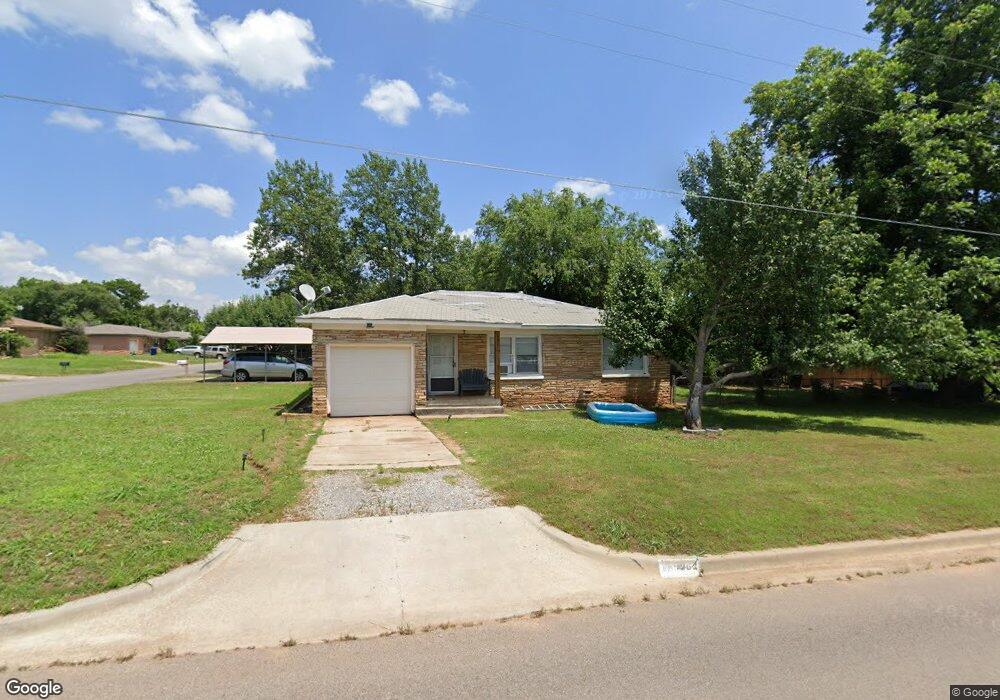 1502 E Mosley Dr, Duncan, OK 73533 - photo 1