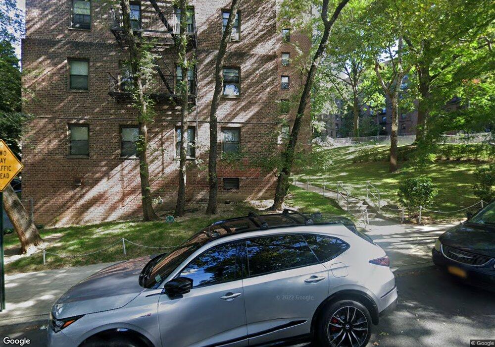 Ridgewood Gardens unit 1A, Maspeth, NY 11378 - photo 1