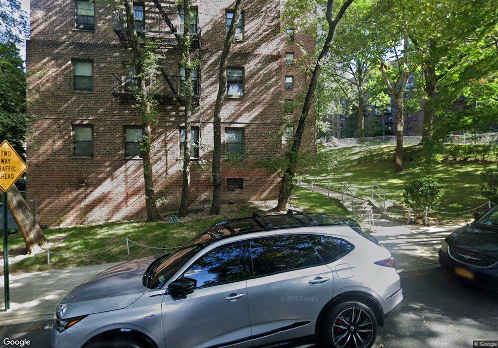 Ridgewood Gardens unit Ugf, Maspeth, NY 11378 - photo 1