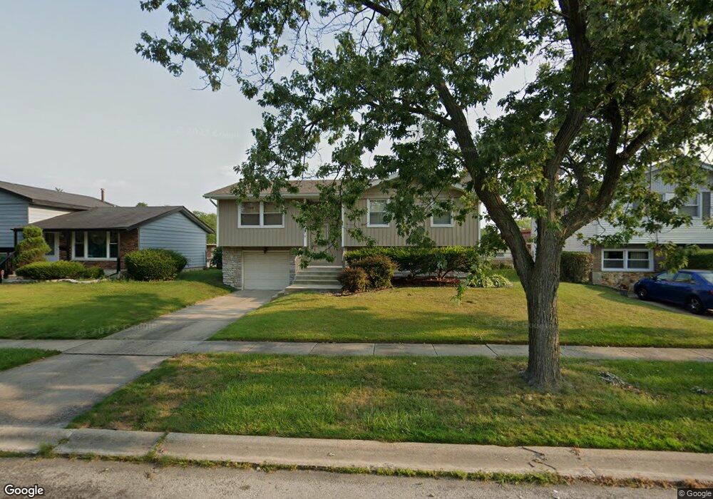 3419 Chestnut Dr, Hazel Crest, IL 60429 - photo 1