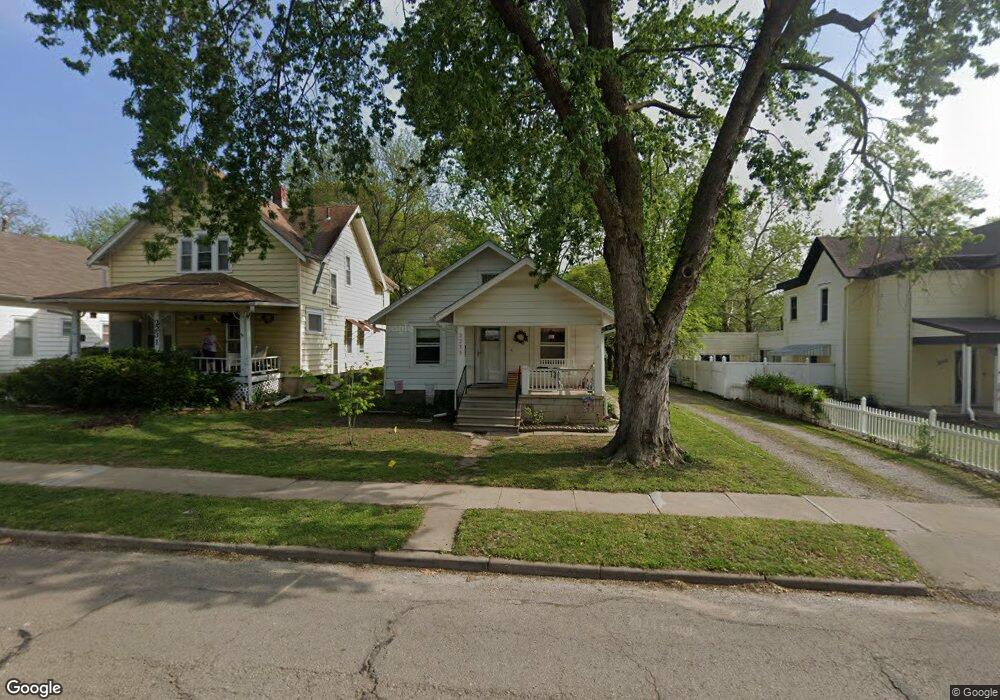 2233 W 1st Ave, Topeka, KS 66606 - photo 1