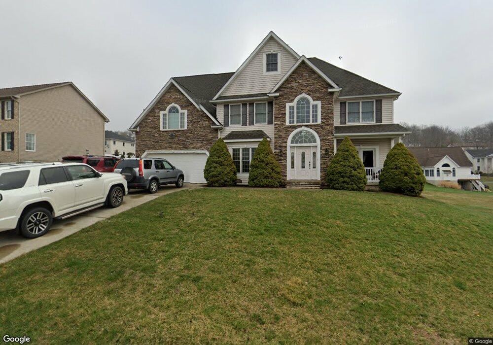416 Deer Run Dr, Archbald, PA 18403 - photo 1