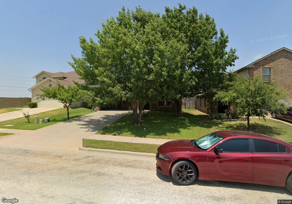 3403 Columbus St, Gainesville, TX 76240 - photo 1