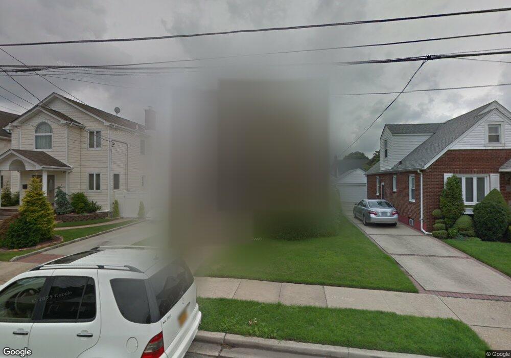 214 Hoffman St, Franklin Square, NY 11010 - photo 1