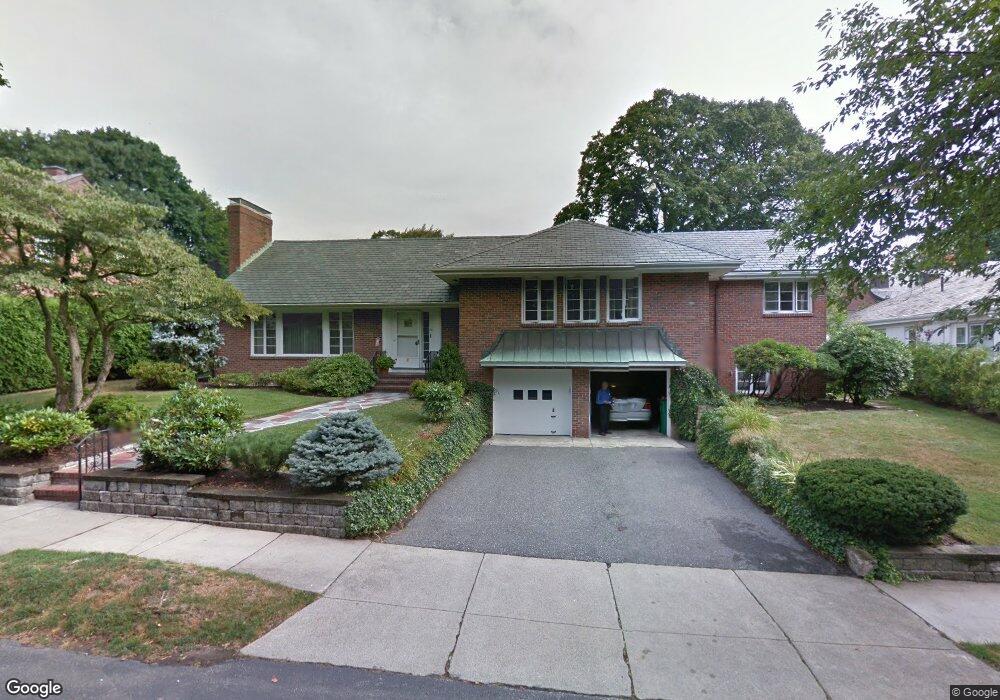 54 Lorna Rd unit 54, Newton Center, MA 02459 - photo 1