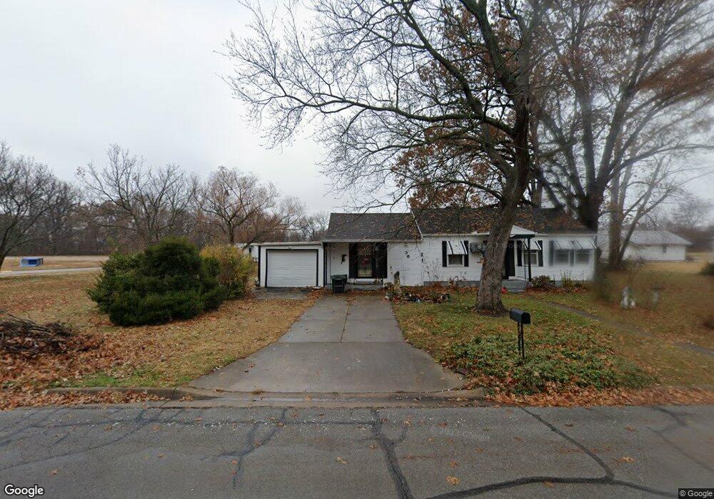 39 Locust Dr, Parsons, KS 67357 - photo 1