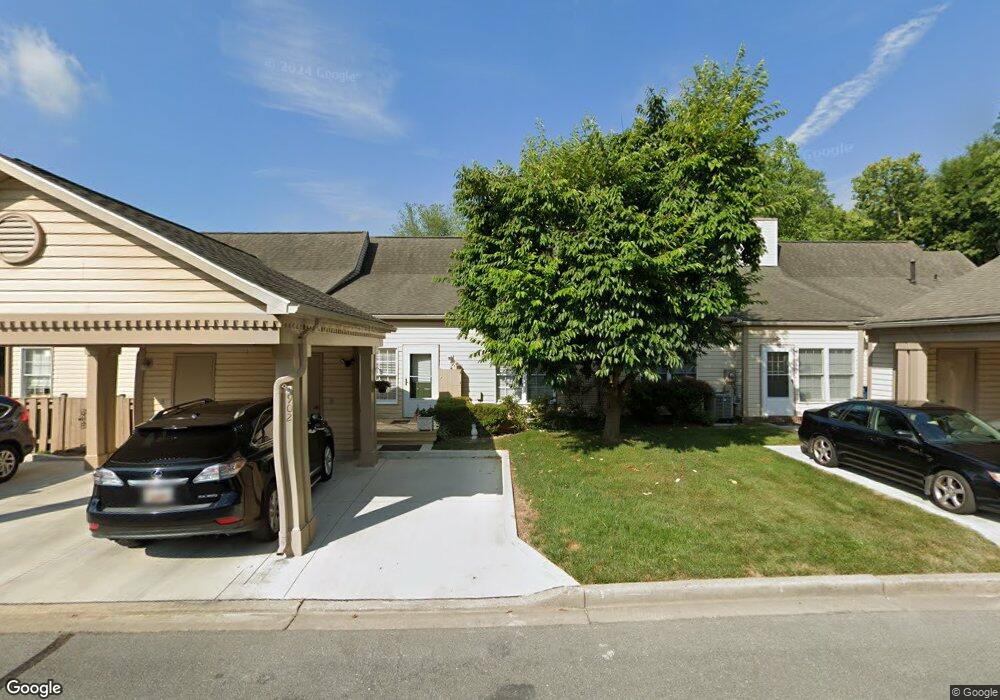 902 Mclendon Dr, Frederick, MD 21702 - photo 1