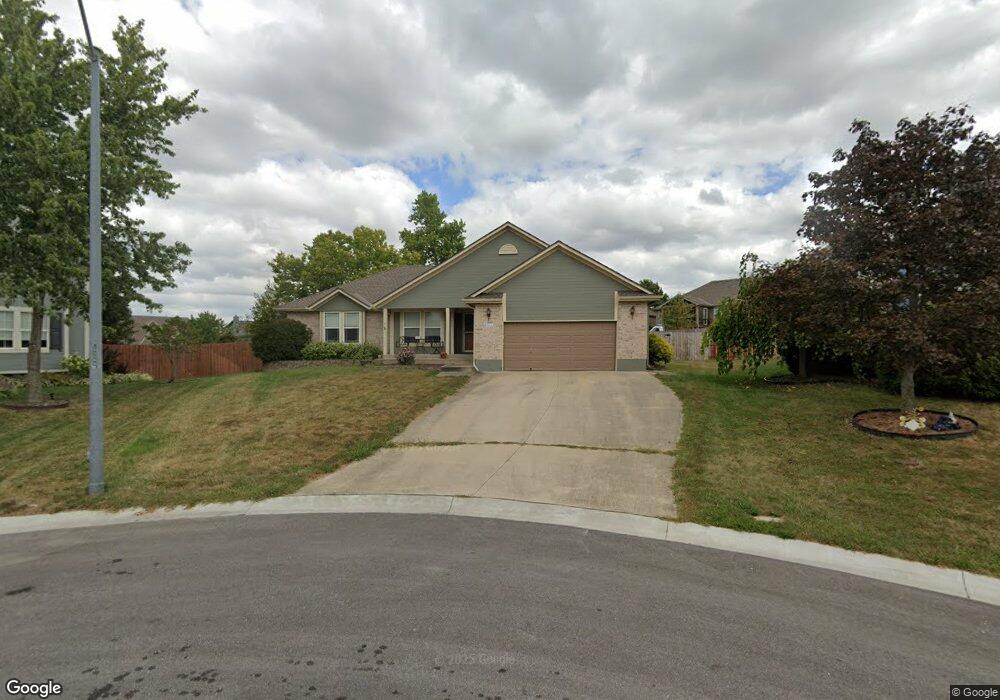 4403 SW Georgetown Cir, Lees Summit, MO 64082 - photo 1