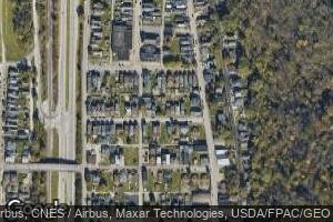 39 5th St, McMechen, WV 26040