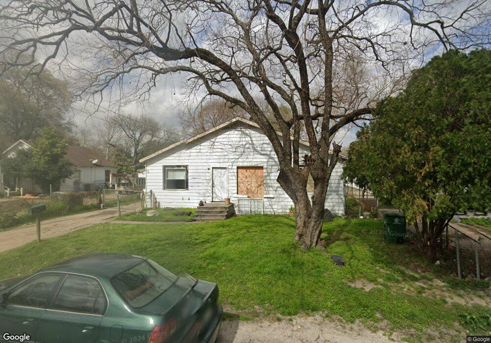 53 De Boll St, Houston, TX 77022 - photo 1