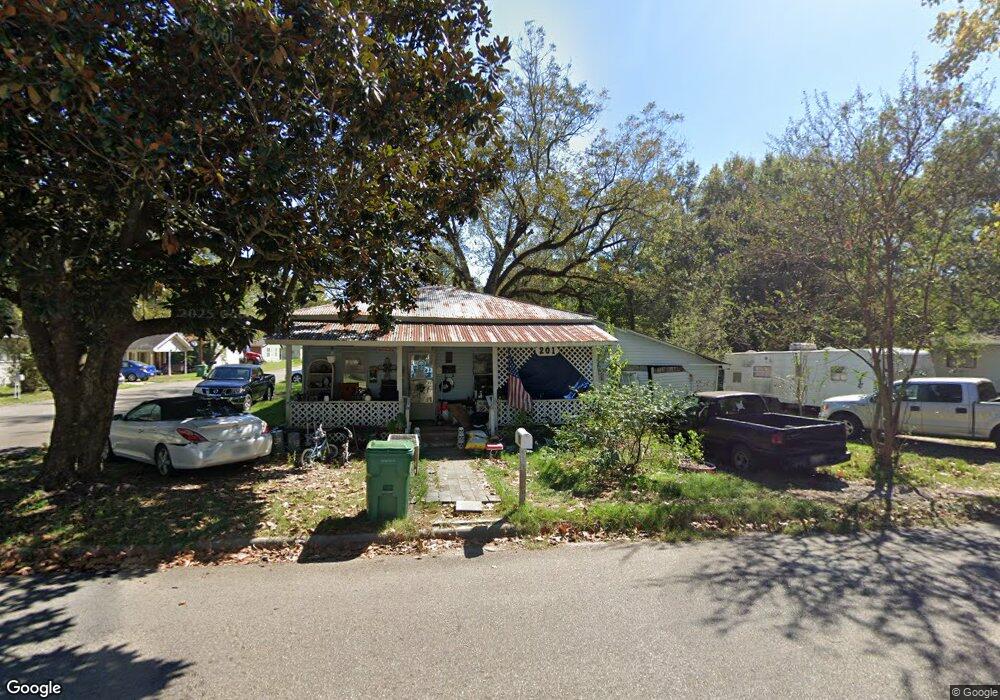 201 S Haugh Ave, Picayune, MS 39466 - photo 1