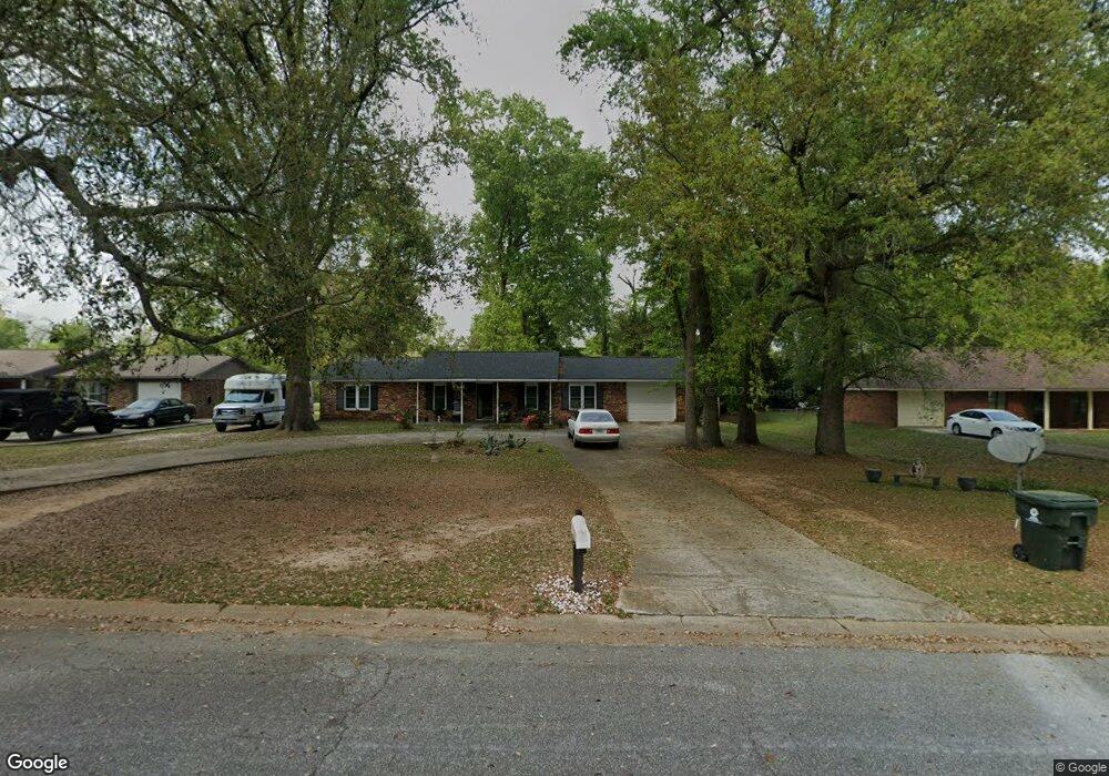903 Strout Ave, Albany, GA 31705 - photo 1