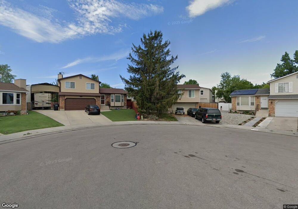 5282 W Bluebonnet Cir, West Jordan, UT 84081 - photo 1