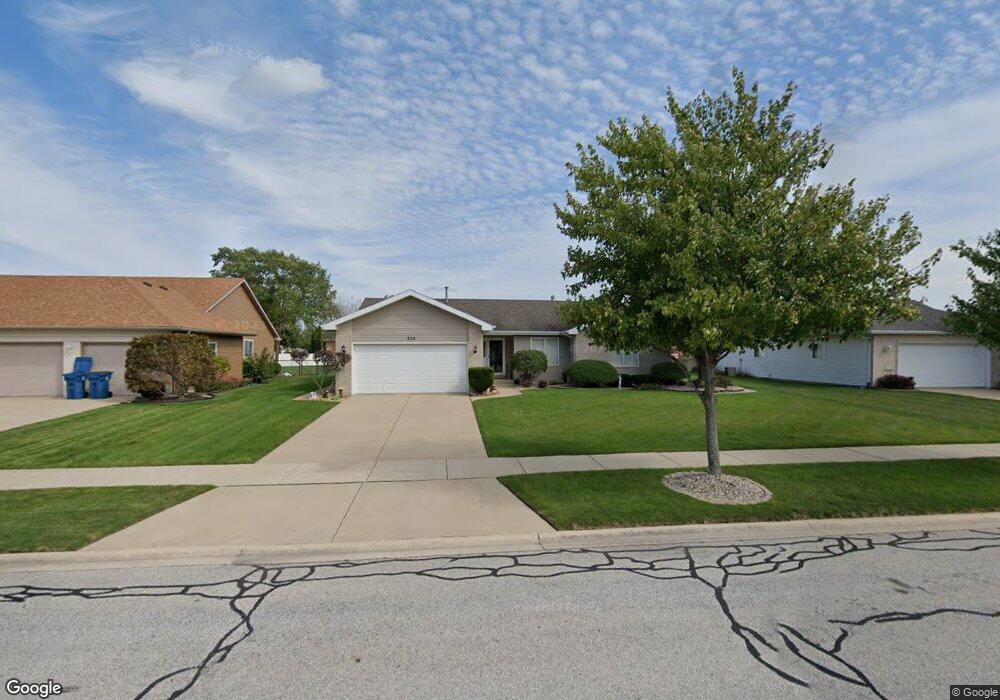 825 Sunflower Ln, Dyer, IN 46311 - photo 1