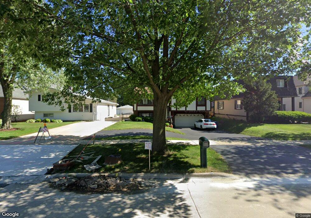 546 W Belden Ave, Elmhurst, IL 60126 - photo 1