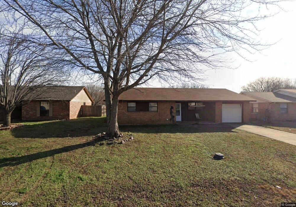 1016 W E Ave, Cache, OK 73527 - photo 1