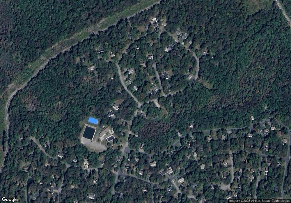 593 Stony Hollow Cir, Tobyhanna, PA 18466 - photo 1