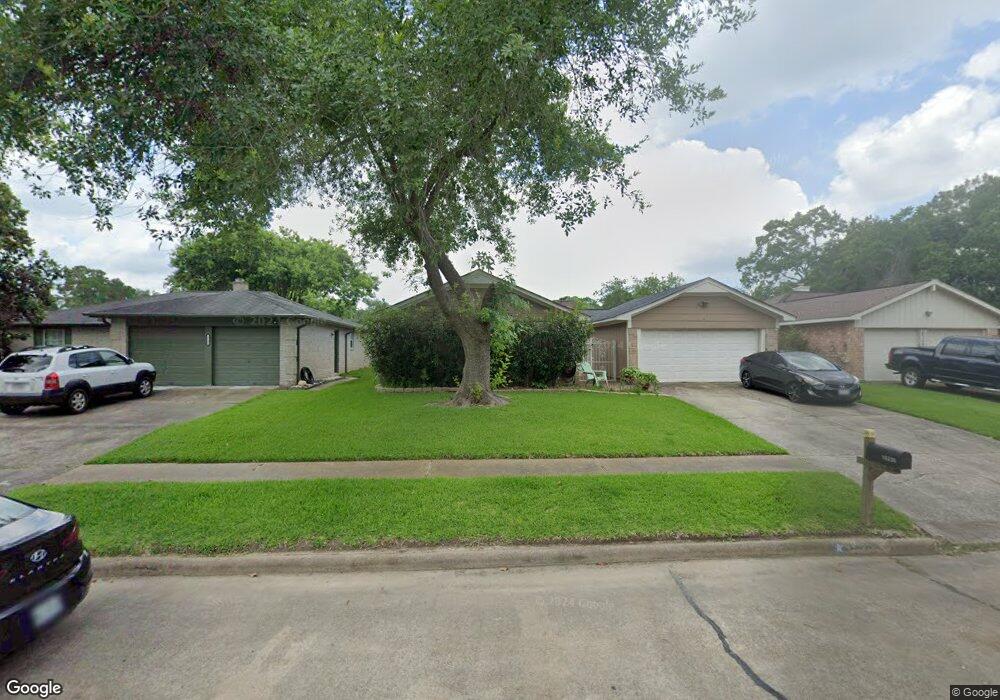 16330 Tibet Rd, Friendswood, TX 77546 - photo 1