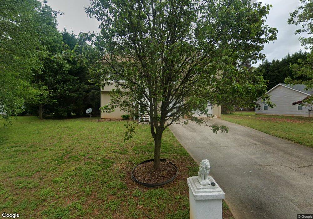 5012 Holly Hock Dr, Flowery Branch, GA 30542 - photo 1