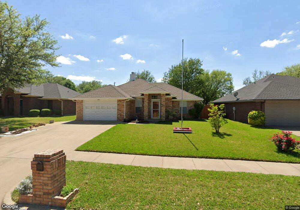 807 Oak Dr, Ennis, TX 75119 - photo 1