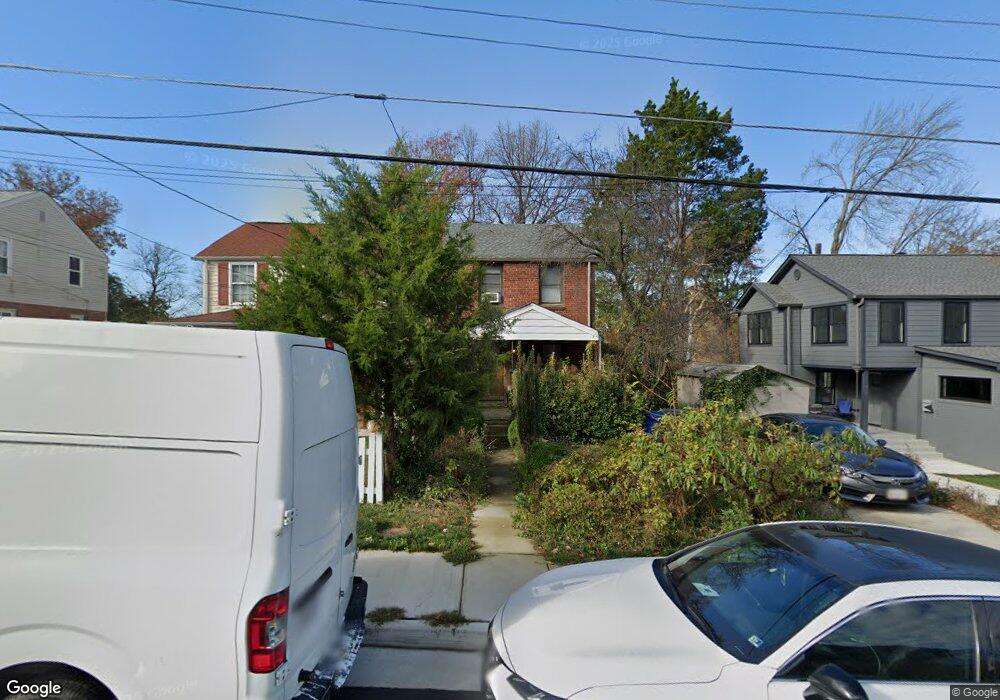 5860 Edgehill Dr, Alexandria, VA 22303 - photo 1