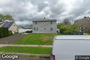 66 Azalea Ln, Levittown, PA 19055