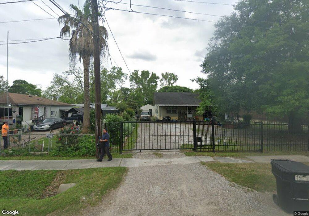 1926 Heaney Dr, Houston, TX 77093 - photo 1