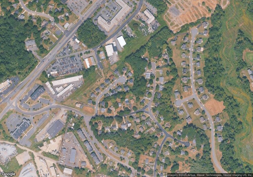 17609 Overlook Rd, Dumfries, VA 22026 - photo 1