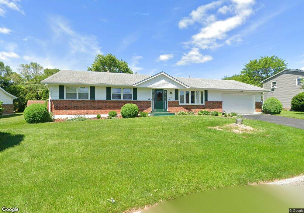 1398 Oak Dr, Macungie, PA 18062 - photo 1