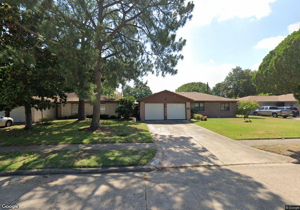 943 W Nelda Rd, Houston, TX 77088 - photo 1