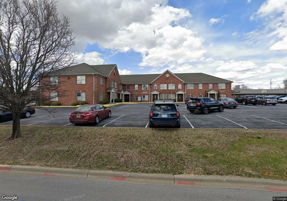 720 Rolling Creek Dr unit 104, New Albany, IN 47150 - photo 1