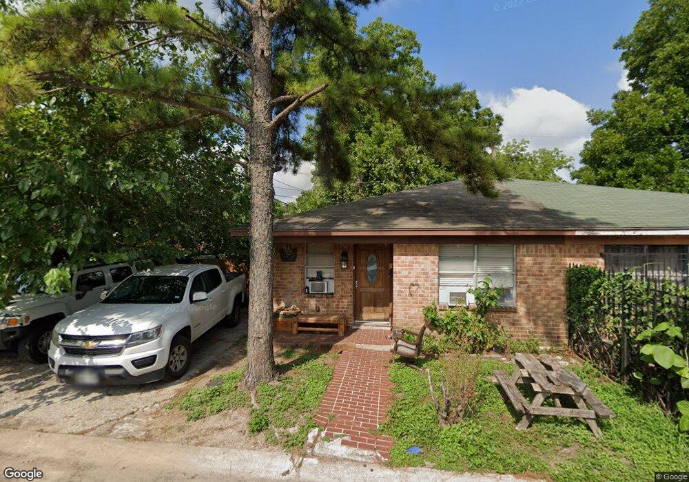 4503 Pecan Park Cir, Houston, TX 77018 - photo 1
