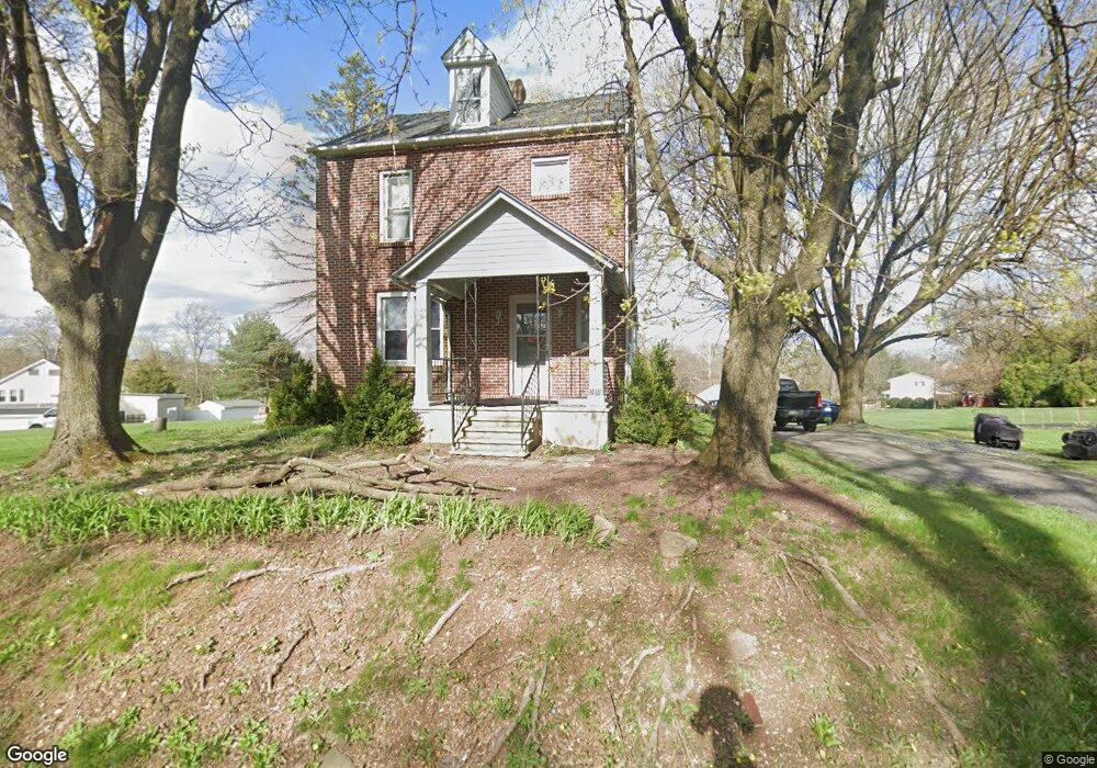 1855 Mauch Chunk Rd, Allentown, PA 18104 - photo 1