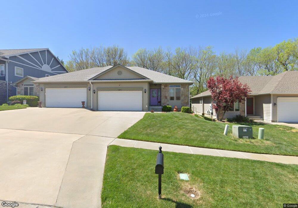 1107 SW Red Oaks Ct, Topeka, KS 66615 - photo 1
