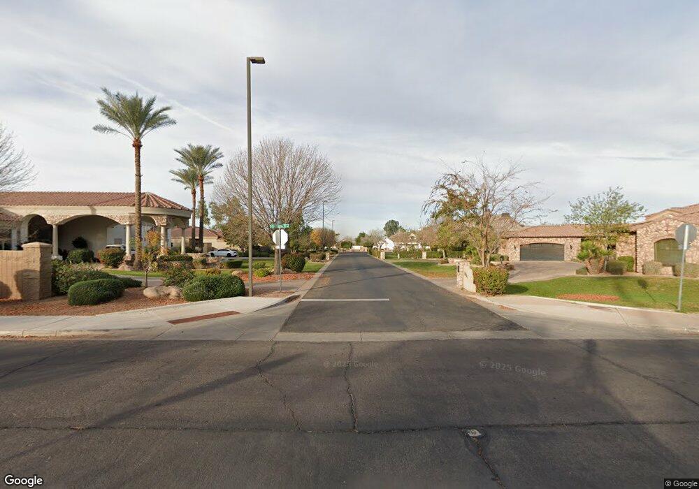 q2354 E Robin Ln, Gilbert, AZ 85296 - photo 1