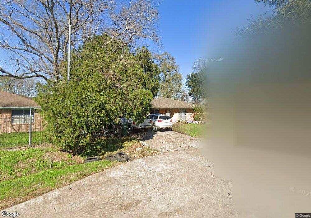 823 Hurley St, Houston, TX 77022 - photo 1