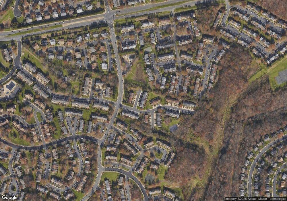 13962 Winding Ridge Ln, Centreville, VA 20121 - photo 1